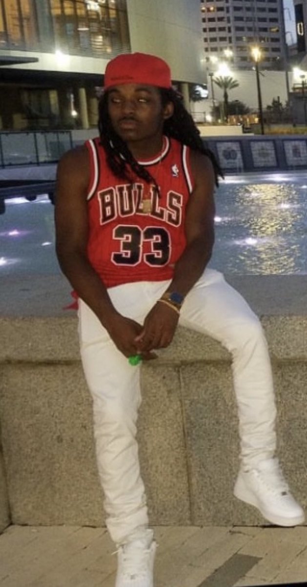 AdoreThis_Oreo's tweet photo. PLEASE RT !! We Need @DoorDash To Be Held Responsible!! My Cousin Was SHOT &amp; KILLED OVER A MISPLACED DOOR DASH ORDER! All Of His Info Was Correct The Dasher Negligence Caused Him His Life !!! Please RT &amp; @ @DoorDash A MISPLACED ORDER CAUSED HIM TO LOSE HIS LIFE , HE WAS ONLY 20!! https://t.co/MMZteZPzz0