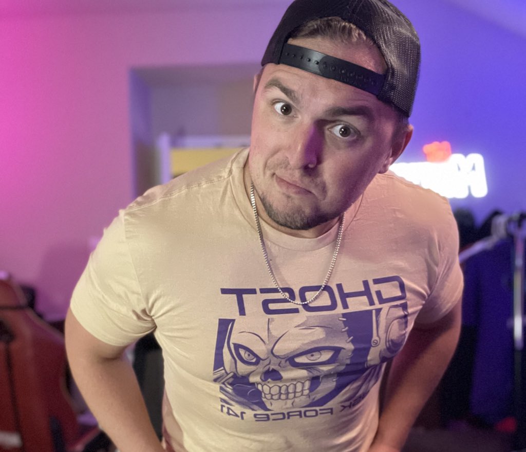 MrMarvelTV's tweet photo. New Anime Ghost T-Shirt from the #CODShop goes hard @CallofDuty 🤝👑 https://t.co/zodYYUotBh