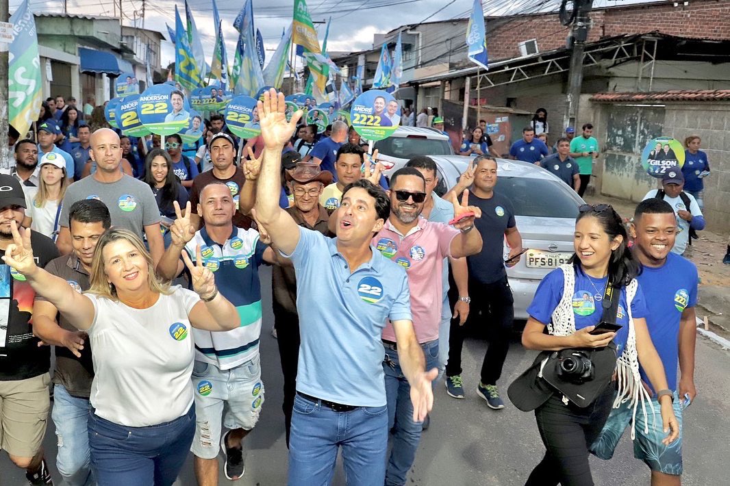 simboramudar22's tweet photo. Nosso compromisso é gerar empregos, atrair investimentos e levar desenvolvimento econômico e social para todas as regiões desse estado. 

Simbora, Brasil! 🇧🇷
Simbora Mudar Pernambuco! ✌️✌️

#AndersoneIzabel22 #Simborade22 #simboramudarpernambuco #mudarpe #otrabalhofazadiferença https://t.co/Nz1ljqal5S