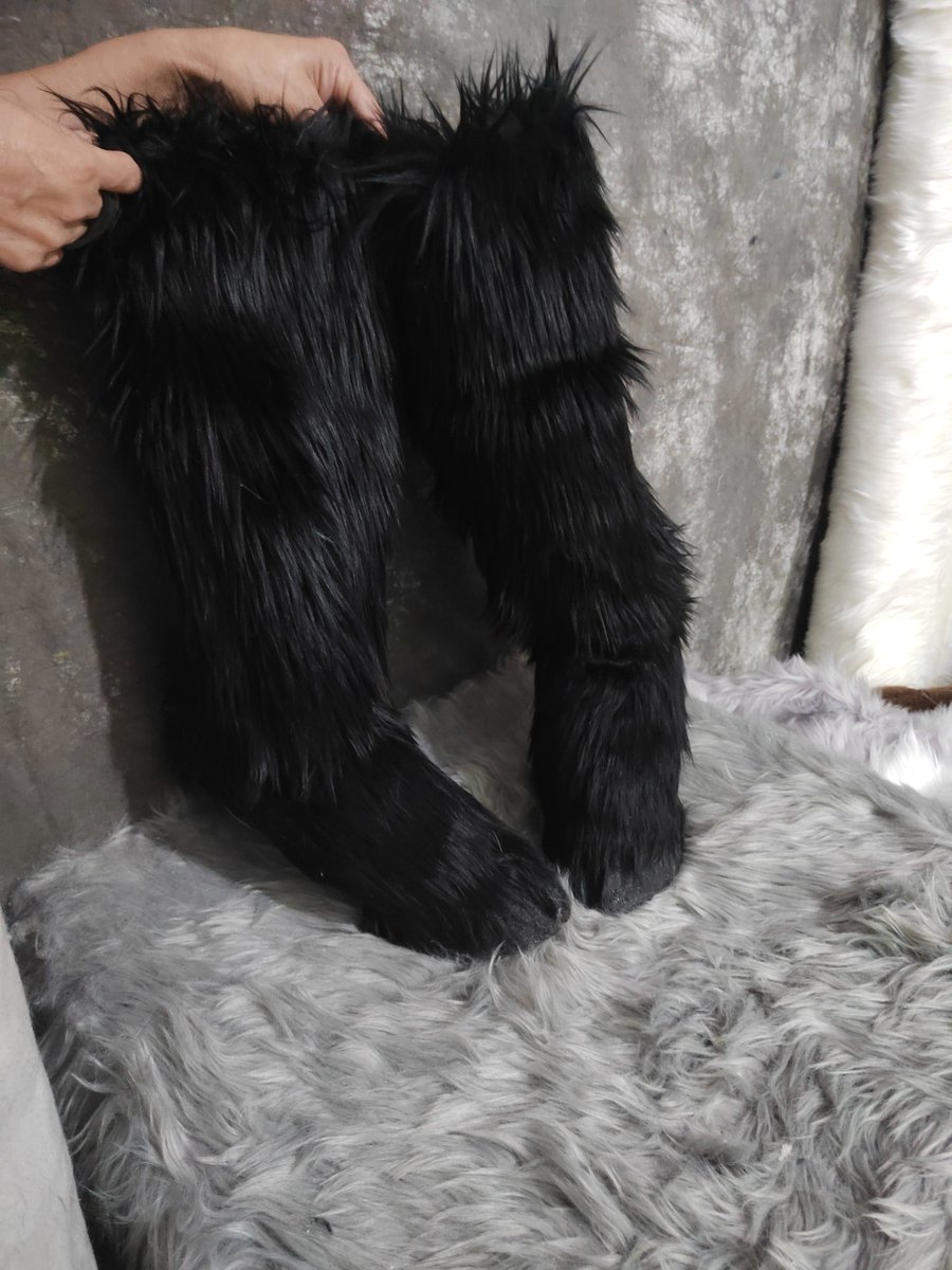 Pinkfox2017's tweet photo. fursuit sheep hooves commission https://t.co/X41ByJ8yBi