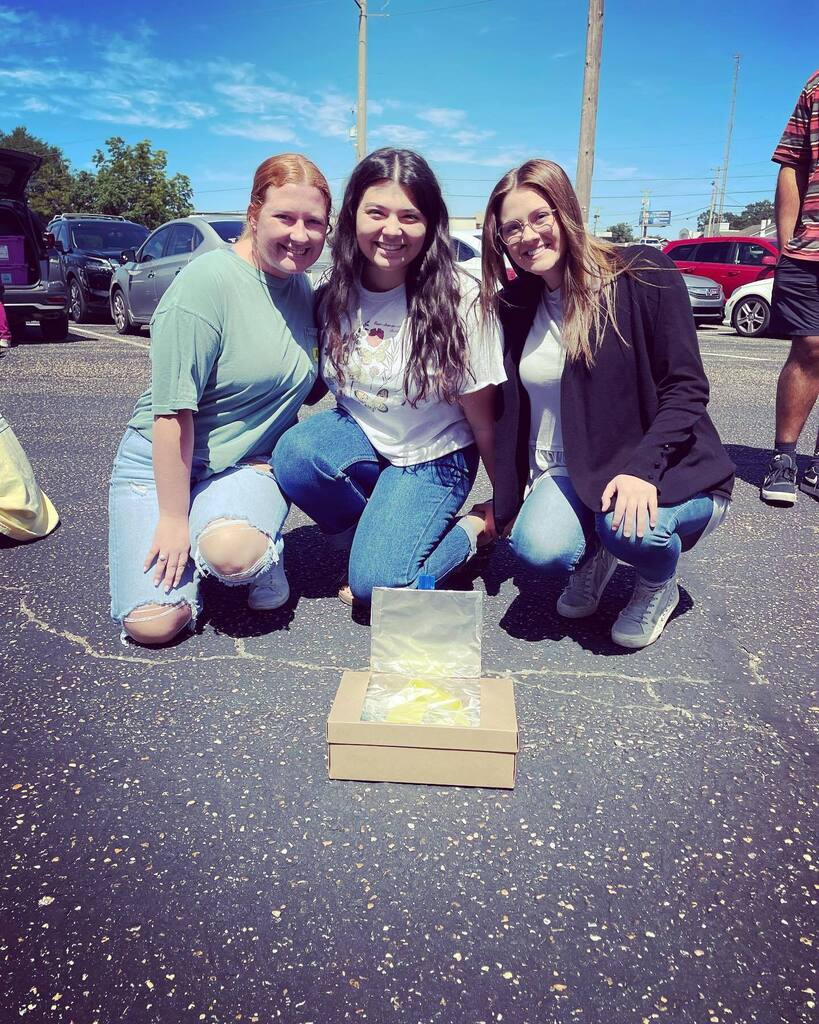 KFR_MathEd's tweet photo. PROUD of these students and their efforts at AMSTI! Excited to continue to learn with them this semester. #amstiworks #learnbydoing #amsti4all #troyteachered https://t.co/dBfpI8vlMn https://t.co/1Wg2rGtgGn