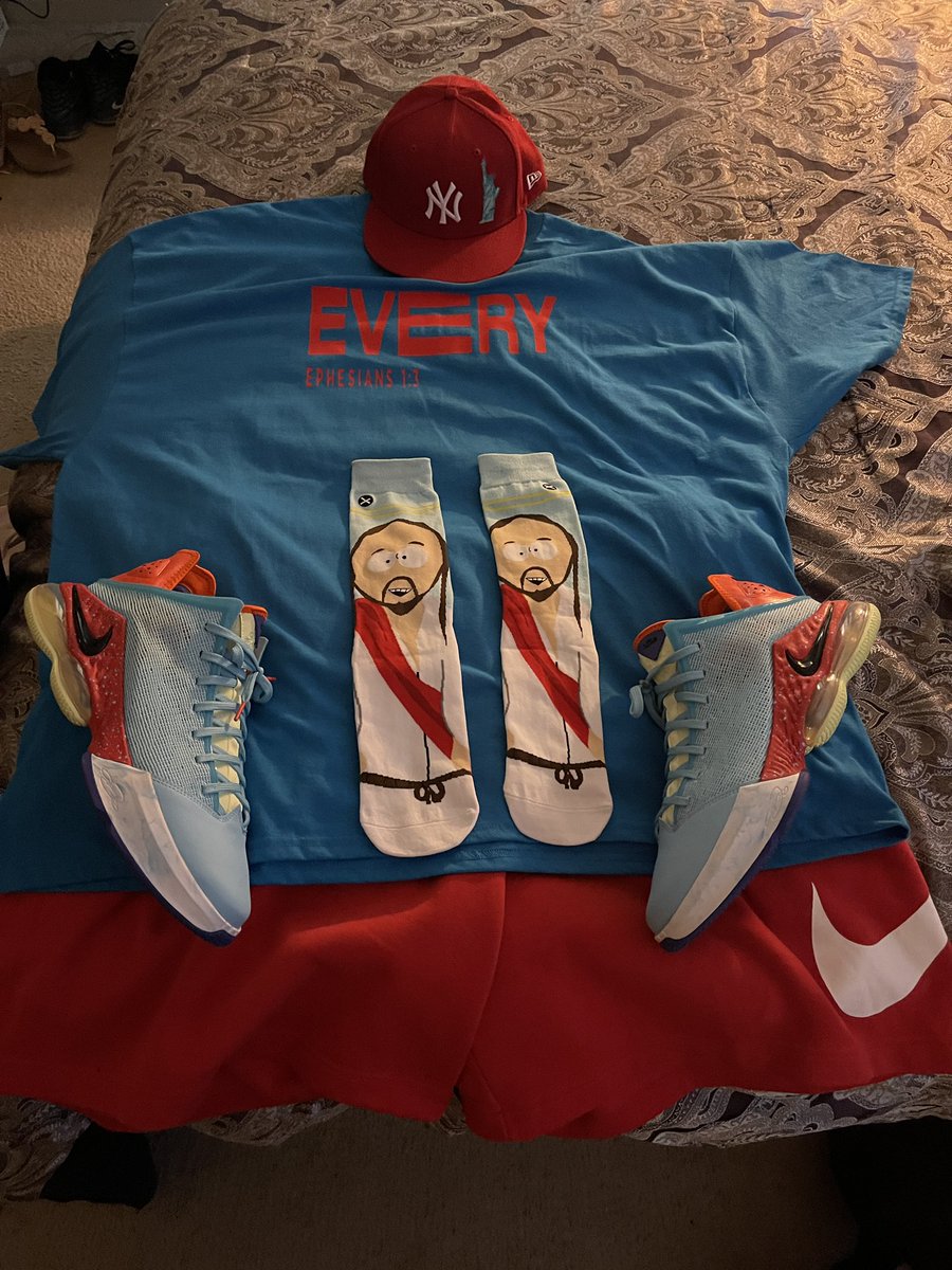 DaryleLSmith's tweet photo. Today’s Drip Wear
#YankeesFit #Lebron19 #SouthPark #FCAEvery @ahmiryoung 
 @uncle_rjs 
@KidFromTheX @CallMeCoachVP @LiCkMyJs @TheDon8708 @5aluteMeImPaige @LexxDaTurtle @mizz_tae @mdeeeeee_ @LadySideshow @MagMr44 @CoachWes03 @ALilBitOfEryn @IngloriousGUIDO
@kp0pkicks https://t.co/N6dhWnTHNq