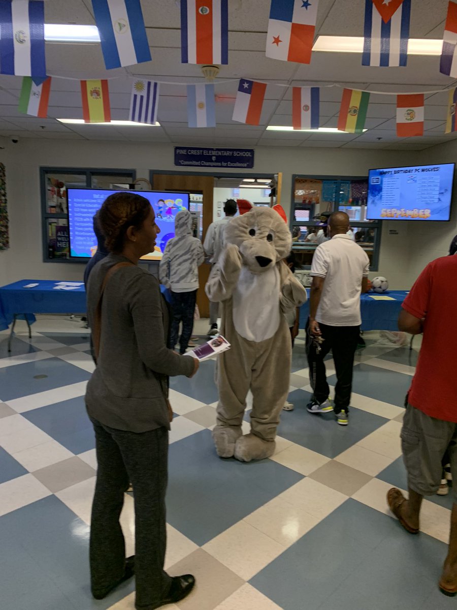 book_holder11's tweet photo. Pine Crest ES #btsn BASH was a success. We even signed families up for #MCPL digital library cards. https://t.co/qnyKtBjvEb
