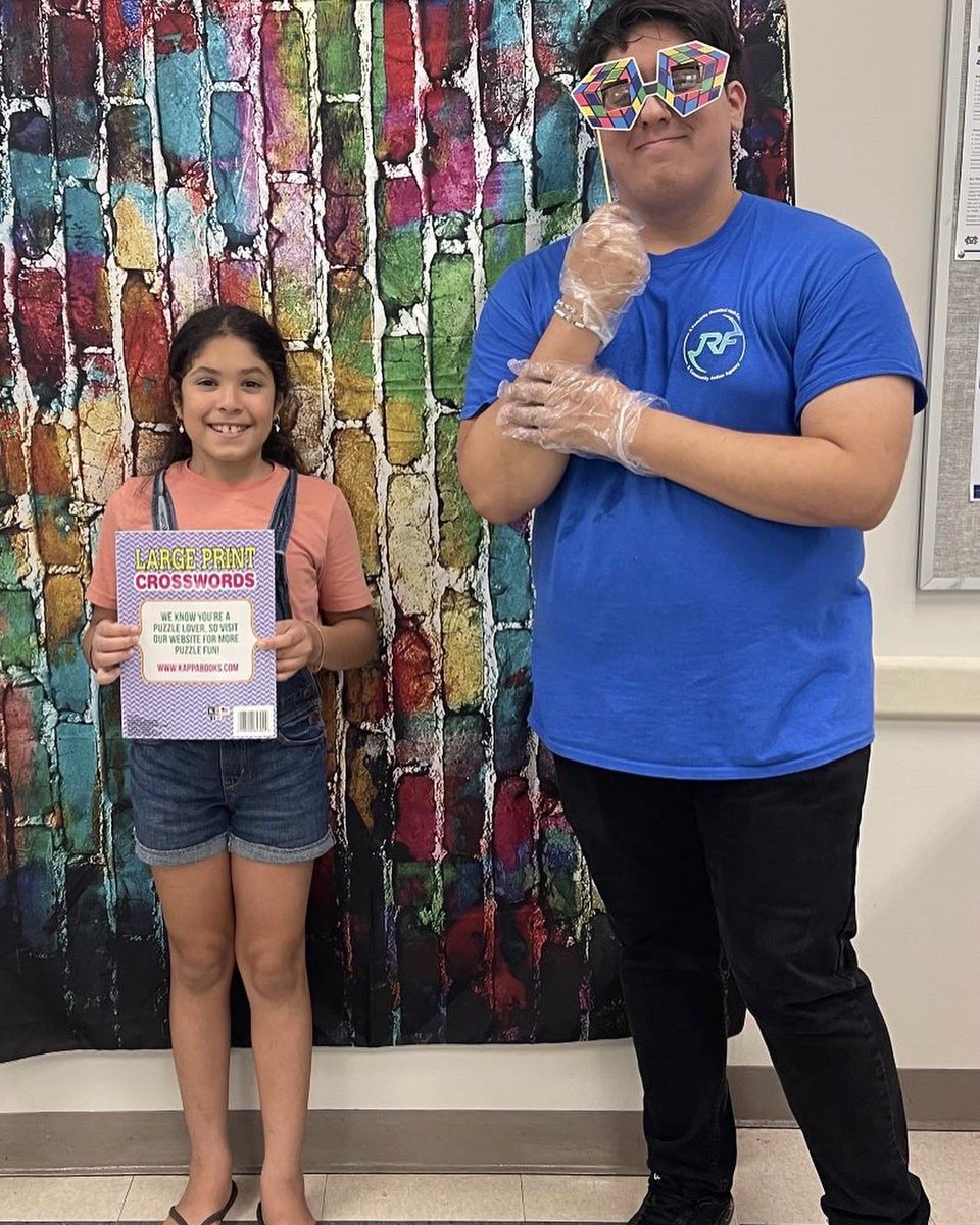 On September 13, 2022 the Bayside FSC held a family Bingo Night at the Perth Amboy Middlesex College Campus.  Families enjoyed themselves while winning some fun prizes at our 80’s themed event! 
#BingoNight #CommunityAction
