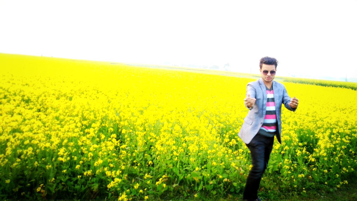 Sheikhtanzil's tweet photo. #yellow #LoveinTheAir #Weathercloud #Twitter #bangladesh #beauty #Men #fashion #Village #Facebook #Instagram #mood https://t.co/Vy3UX6dFId
