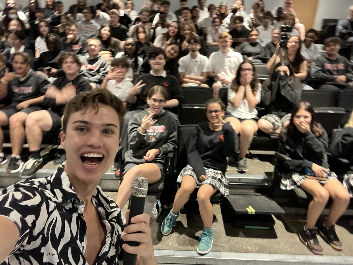 It was great having @_nicholasharris back to is alma mater today to deliver an outstanding and inspirational speech to our Gr. 11s and Gr. 12s today. Thank you! #CardinalPride