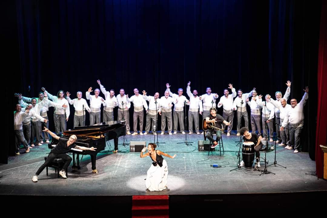 HGonar's tweet photo. De la mano de la artista tinerfeña de proyección internacional @AnaGuerraMusic, el grupo @tigaray ha roto las barreras del territorio insular en la Gala Dial para vivir "Cuentos" que Víctor Elías y Samuel Fumero convierten a Tenerife en referente del mejor quehacer artístico. https://t.co/8MvTPL9YG8