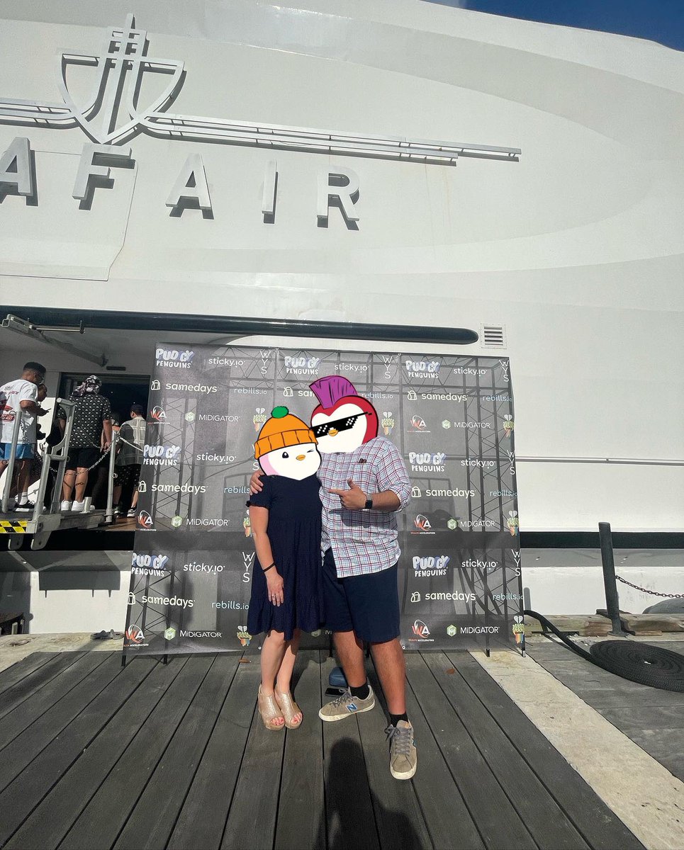 Prolly the door to this <a href="/pudgypenguins/">Pudgy Penguins</a> Yacht Party. Thanks <a href="/LucaNetz/">Luca Netz 🐧✳️</a> 🐧❤️