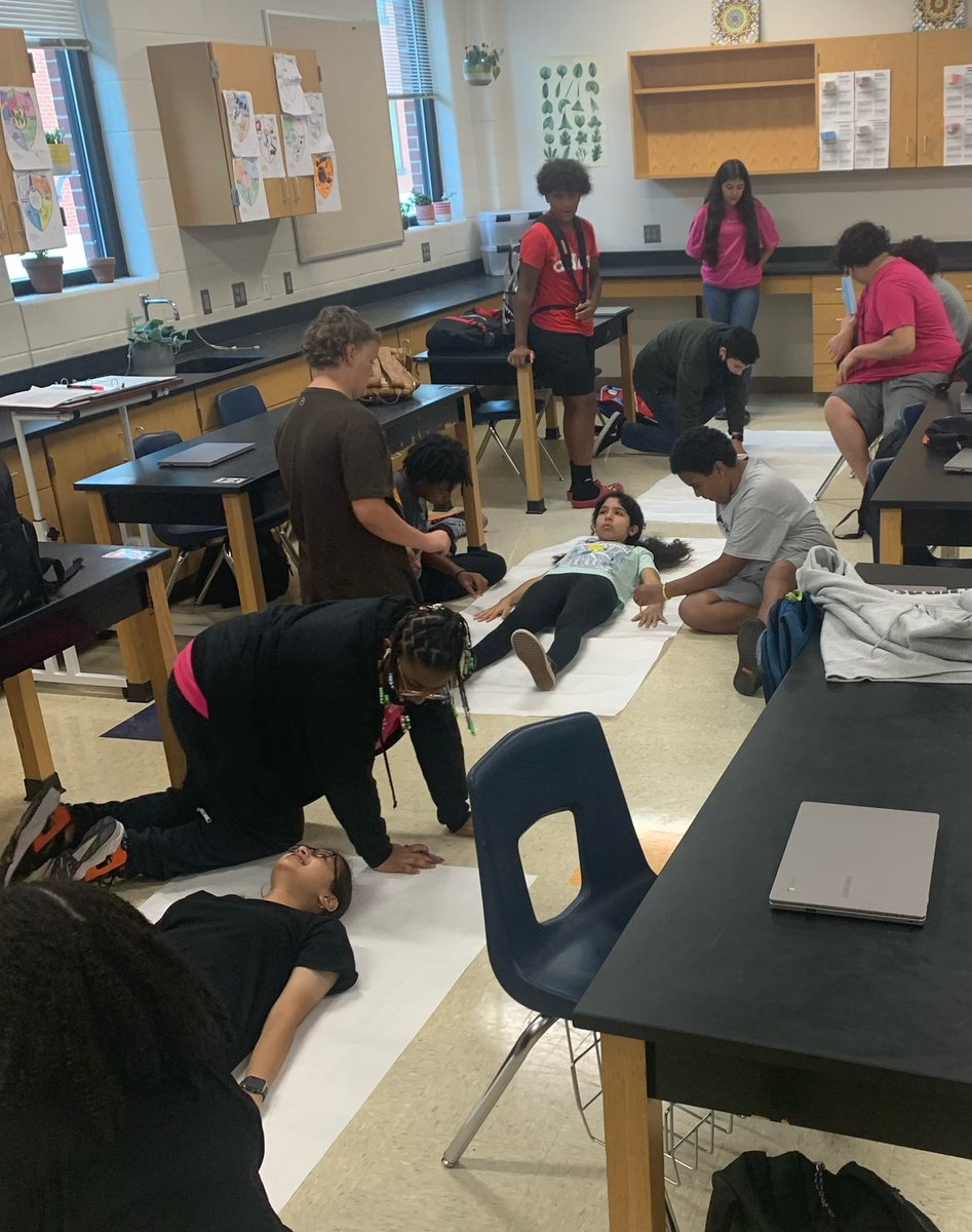 woodneisd's tweet photo. Principales of Agriculture students are working hard on their “life size” FFA member project @JamesMadisonFFA #RootEdWood #BeBetter #WranglerPride #WranglerNation #FFA https://t.co/21VF5JaSt8
