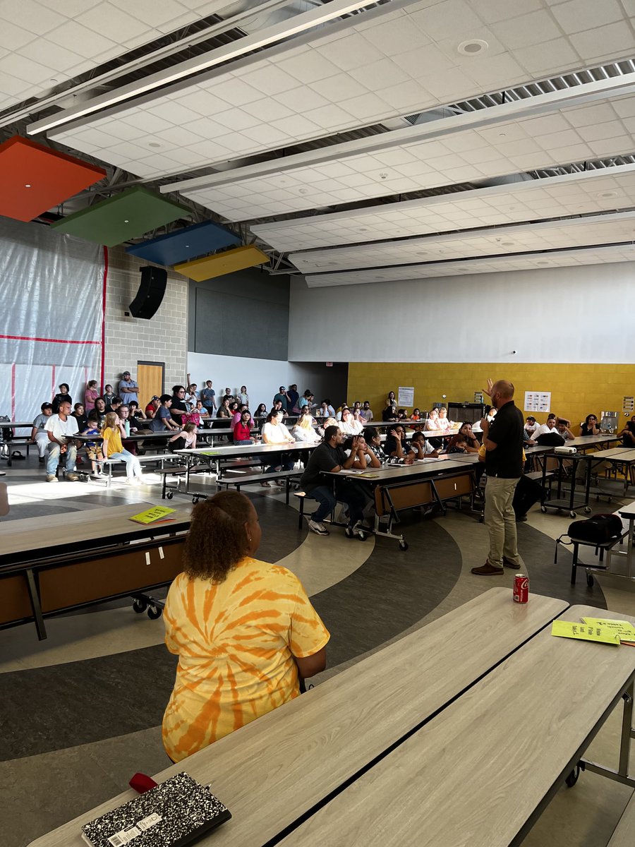 lindajguz's tweet photo. Great turn out AJB. Thank you @PeteSilvius for a great presentation. We are ready for 🏕 Camp! @SeguinISD @AJBriesemeister #ajbtheplacetobe https://t.co/MMpMNqQ2Ki