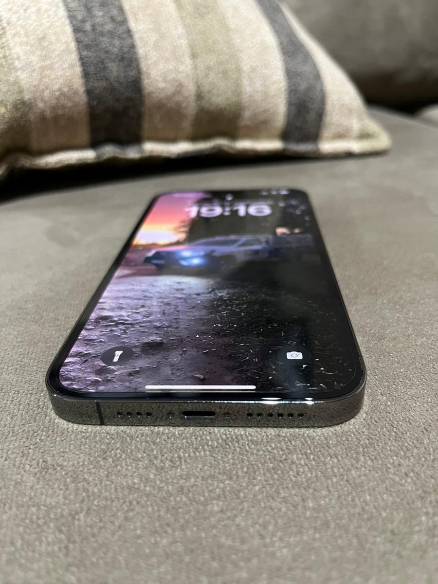 Matuvalenzula's tweet photo. Vendo iPhone 13 Pro Max de 128 Gb ..el que lo pueda compartir ..agradezco! https://t.co/nKQZRkIv6W