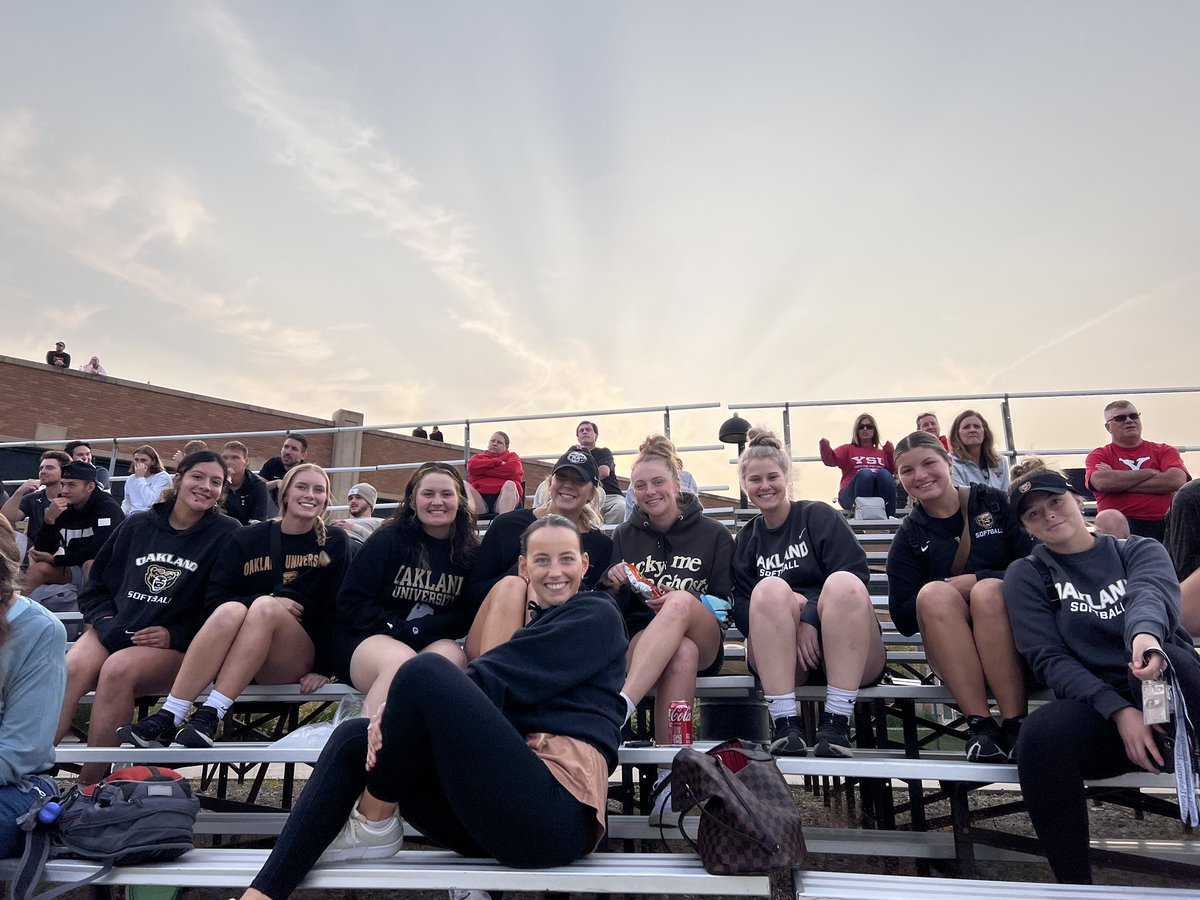 Gangs all here! How many OU teams can you spy in the stands at the <a href="/OaklandWSOC/">Oakland Women's Soccer</a> match?! 

#studentathletessupportingstudentathletes