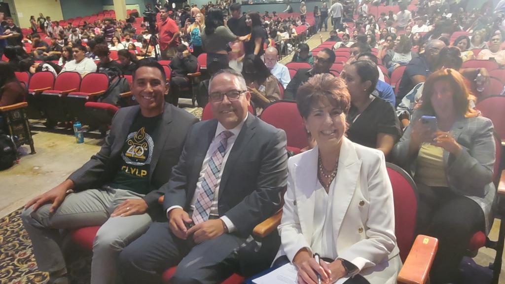 SenatorLeyva's tweet photo. I was happy to present $1 million check to the Chicano Latino Youth Leadership Project (CLYLP) for project expansion in the IE at the "Si Se Puede" Conference at Chaffey High School. Thank you to Mr. Sanchez &amp; the CLYLP board for their transformative work across the state and IE. https://t.co/4vGZU7Cq4h