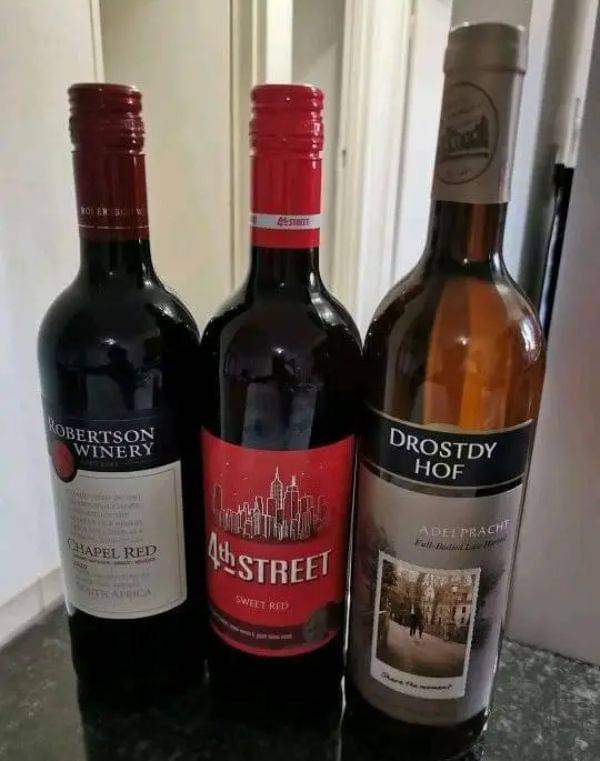 givvy_givven's tweet photo. Her : I'm A Wine Lover 😍🍷

WINES : 😁🥺 https://t.co/LxjfQDb1w1