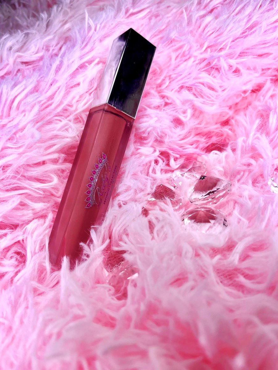 premium_ruby's tweet photo. Looking for something to last all night long? Check out our liquid lipsticks💋

Not only are these long lasting but extremely pigmented too! 

Shades:

🫦Romance Me (Maroon)
🫦Angelic (Shimmer)
🫦Peachy (Peach/Pink)
🫦Nude Kisses (light brown)

#pigmentedgloss #blackbusiness https://t.co/4p8jrrnOCF