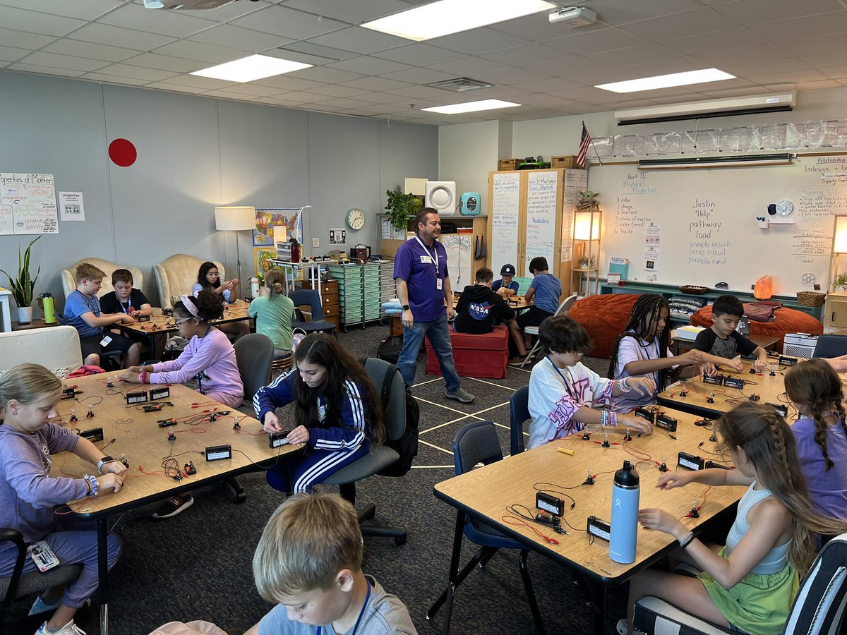 <a href="/CoServ/">CoServ</a> visited 5th Grade <a href="/HicksElementary/">Hicks Elementary</a> ! We learned how simple, series and parallel circuits work and got to make our own!