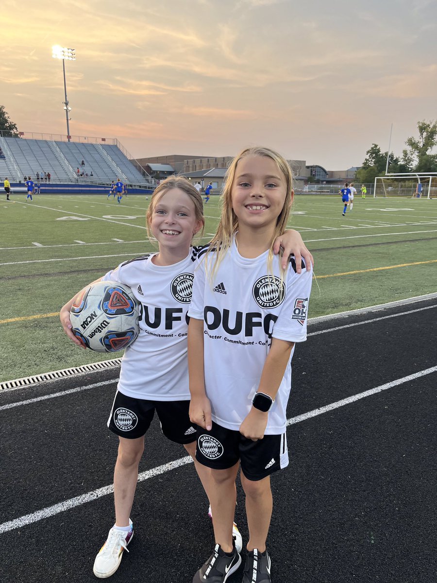 clubohionorth's tweet photo. π¨OUFC SELECT U10G had a blast as Ball Girls at the Orange Girls Varsity match tonight. Orange wins 1-0 over New Albany! πβ½οΈπ₯#WeAreOUFC #ClubCulture #CharacterCommitmentCommunity @OOGS_ @OOHS_Athletics https://t.co/ubuOM1EpeR