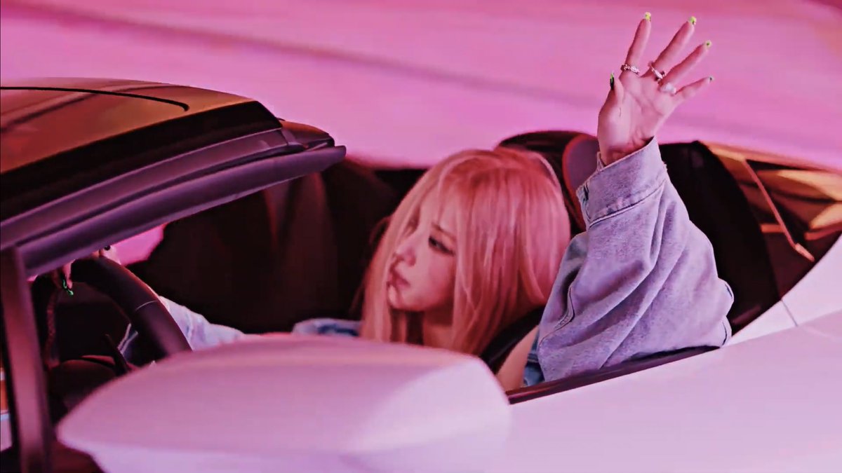 PopBase's tweet photo. BLACKPINK has released the music video to their title track ‘SHUT DOWN.’

Watch: https://t.co/AnQIbRWYiN https://t.co/WD7zLRywNn