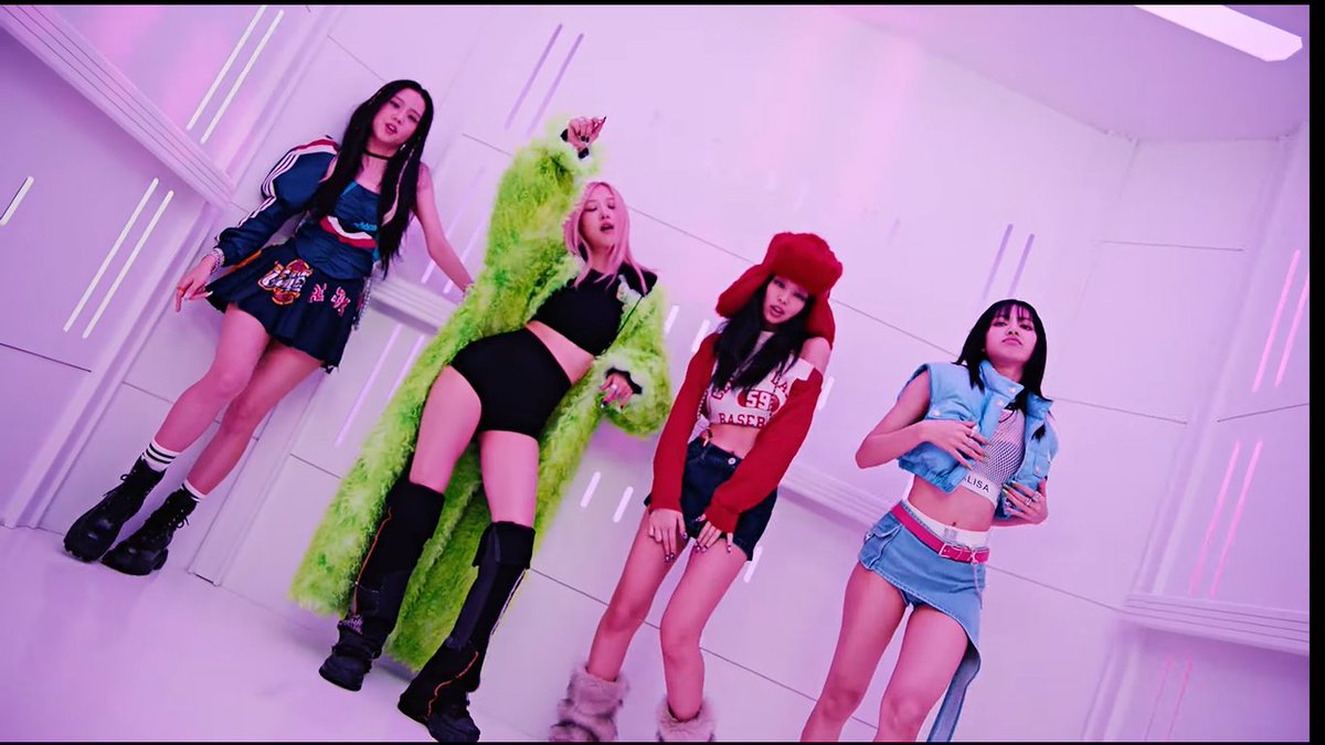 MontseRTDG's tweet photo. DIOS MIO ESTA CANCION LITERALMENTE ES BLACKPINK, GRITENLOOOO REINOTAAAS SON LAS MEJOREEEES AHHHH!!!!!
BLACKPINK SIEMPRE ROMPIEMDOLA
SHUT DOWN OUT TODAY
BLACKPINK SHUT IT DOWN
#PinkVenomOutTODAY
#SHUTDOWN
#PINKVENOM
#BLACKPINK https://t.co/EVEdVFQNxg