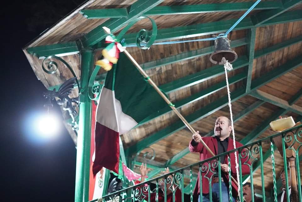 Participé en #ElGrito de #IndependenciaDeMexico en las comunidades de Dañu, Jagüey y Maravillas, acompañado de integrantes del H. Ayuntamiento y Gobierno Municipal.