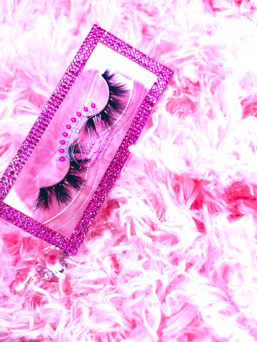 premium_ruby's tweet photo. Lash Styles:

🍬Venom
🍬First Class
🍬Carmen
🍬 Flirt

#mink3dlashes #fluffylashes #lashstrips #striplashes #itstheeyesforme #reusablelashstrips #rubyspremiumcollection #rpc #vixens #cosmetics #blackcosmetics #qualitylashes #makeup #explore #buyblack #dramalashes https://t.co/dLnEqxEkKf