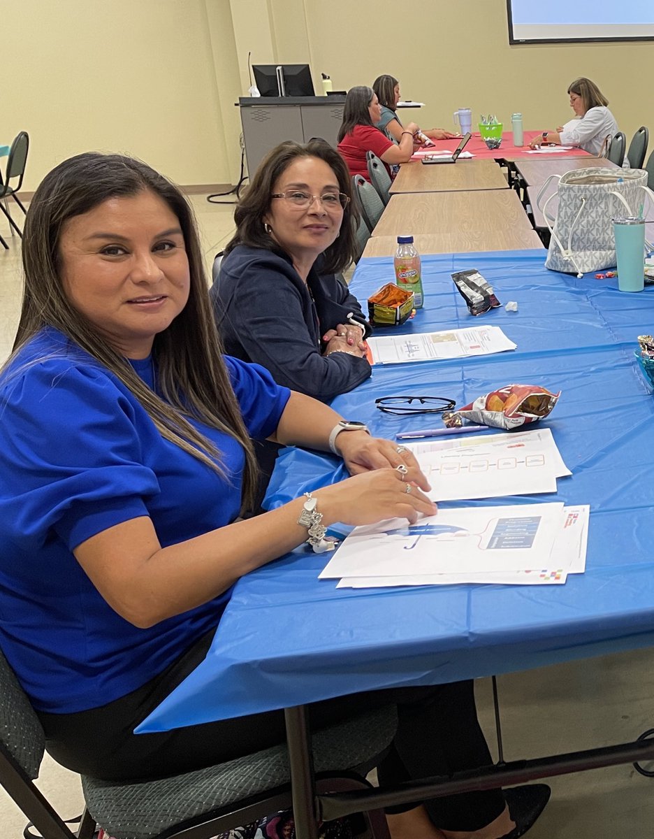 Ms_Goodday's tweet image. PROUD of our @NISD teachers for putting in the work after hours to become even better for our students! Special shout-out to these @NISDKnowlton maestras for having their #CorazonesIgKNIGHTED for our caballeros! #TRA #DualCohort @olvera_roxanne @Delia_Soto1