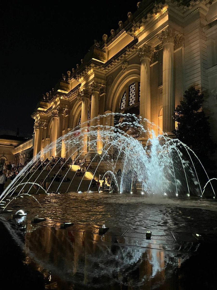 theawesomesrock's tweet image. Come out to walk the mood much better, really encounter things have to find a place to talk, walk also incidentally exercise yourself