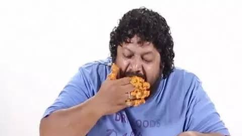 tweet_KBS's tweet photo. நூலிபான்களின் ஆச்சாரம் , படிச்சவா பந்தா , பாரின் ரிட்டர்ன் , மூளை வலிமை, பெருமை பேச்சு etc ... எல்லாம் ஒரு வாழை இலையை போட்டு ...சாம்பார் ஊத்துற வரைக்கும் தான் !
அப்புறம் அவா அதை கையில எடுத்து உரியுற சத்தம், காஷ்மீர் முதல் கன்னியாகுமாரி வரை கேக்கும் !!! 🤮🤮🤮
#Table_Manners? https://t.co/RsFaTVkDl0