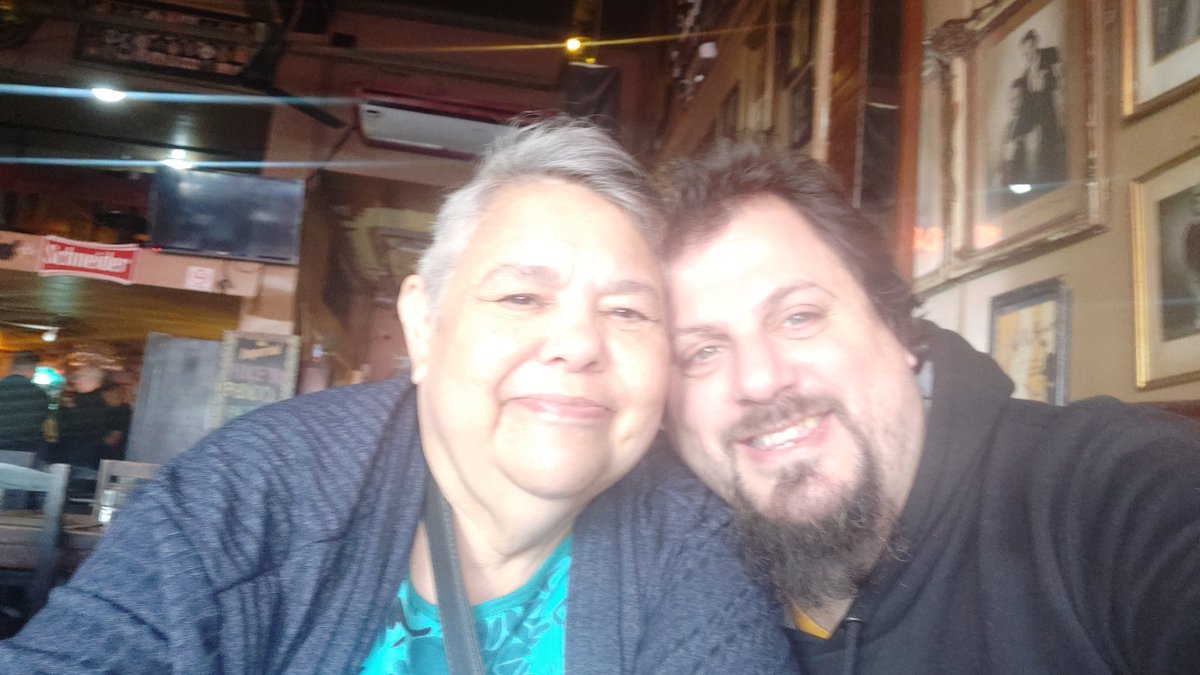 mad3394's tweet photo. Te amo #Mamucha Ana María Fátima Bousson Tarragona!!!
Al pedo tanto nombre para que te digan Renée! 😃😃😃 https://t.co/vTWW1xPIRC