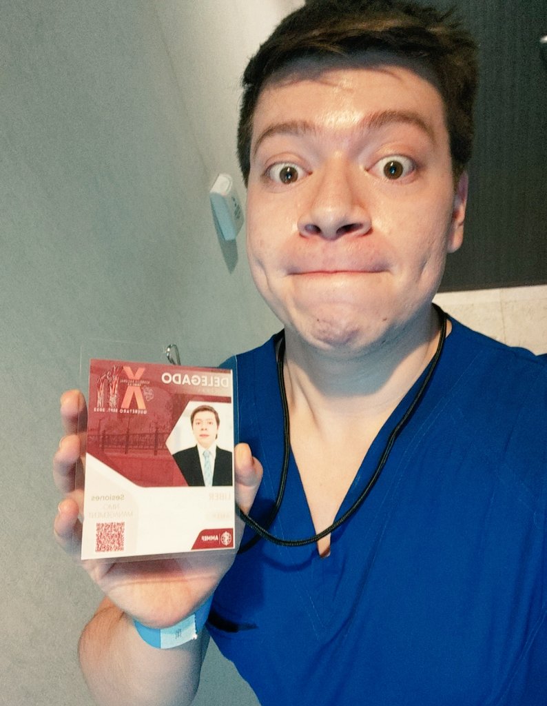 DrLibertyMD's tweet photo. Una vez más, sí se pudo llegar a la XII Asamblea Nacional.
Somos médicos formando médicos 🤌🏻
#Medstudent #XIIAN https://t.co/JErlAMHMsb