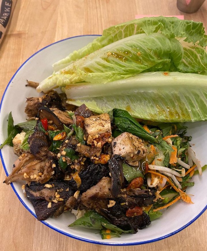 My old friend Benjy has one of my favorite restaurants in Houston ( and Austin ) . @localfoodstexas has great food and excellent vegan options .
