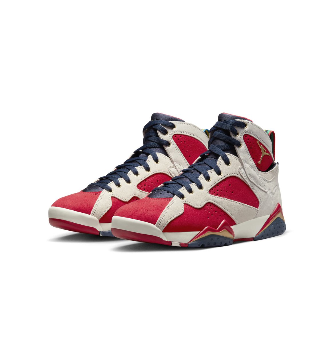 SNKR_TWITR tweet media