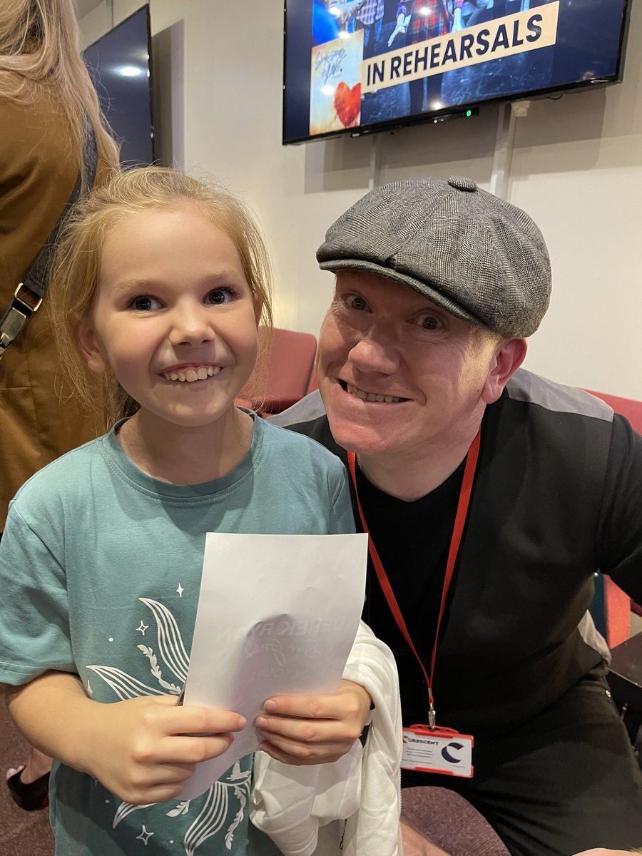 DJBARTSIMPSON's tweet photo. Thanks to @derekryanmusic for making Ellie’s first ever concert so memorable 😍☘️ #propernicebloke #derekryan https://t.co/lERtyecWs3