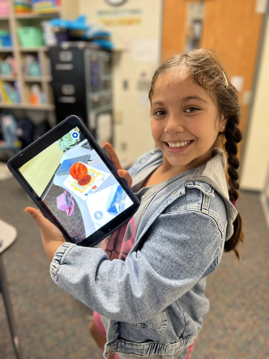 mrsjones72812's tweet photo. 4th graders in @MsHuey4thGrade class at @ChrisYungES CREATED at dot day stations! We had so much fun seeing their dots pop off the paper with AR in @quivervision ! #dotday @peterhreynolds @FablePaul @PWCSNews #pwcitc @PWCSScience https://t.co/8heXQ2D7IL