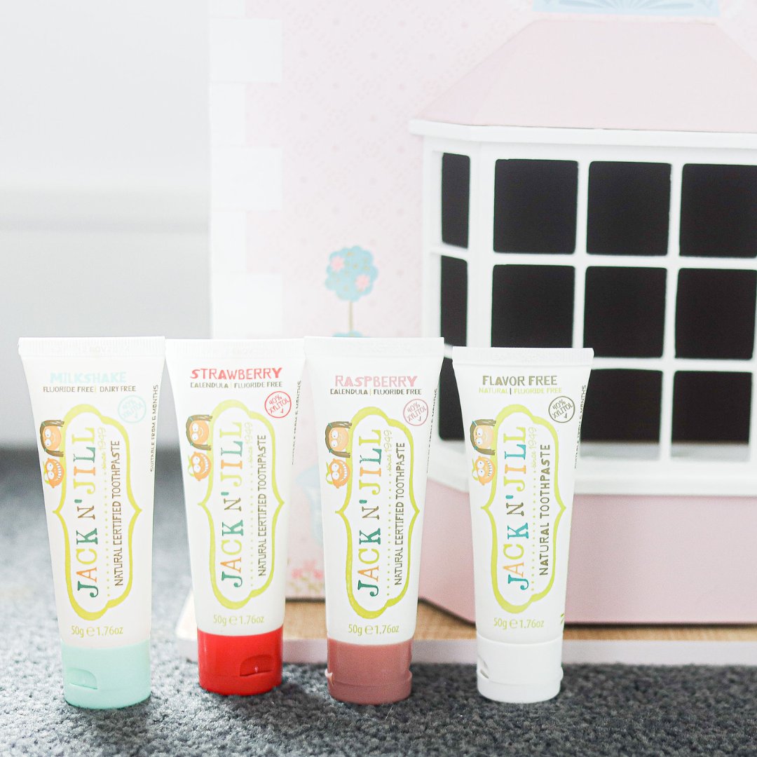 jacknjill's tweet photo. A handful of our most popular toothpastes! 😁
- Milkshake, Strawberry, Raspberry &amp; Flavor Free.
Certified Cruelty-Free, Vegan and Gluten-Free
BPA-Free with minimal Recyclable Packaging
Fluoride-Free and Dairy-Free
#uniteinmotherhood #parentingis #kidsstory #storytelling #toddler https://t.co/0IpoVUpZGV