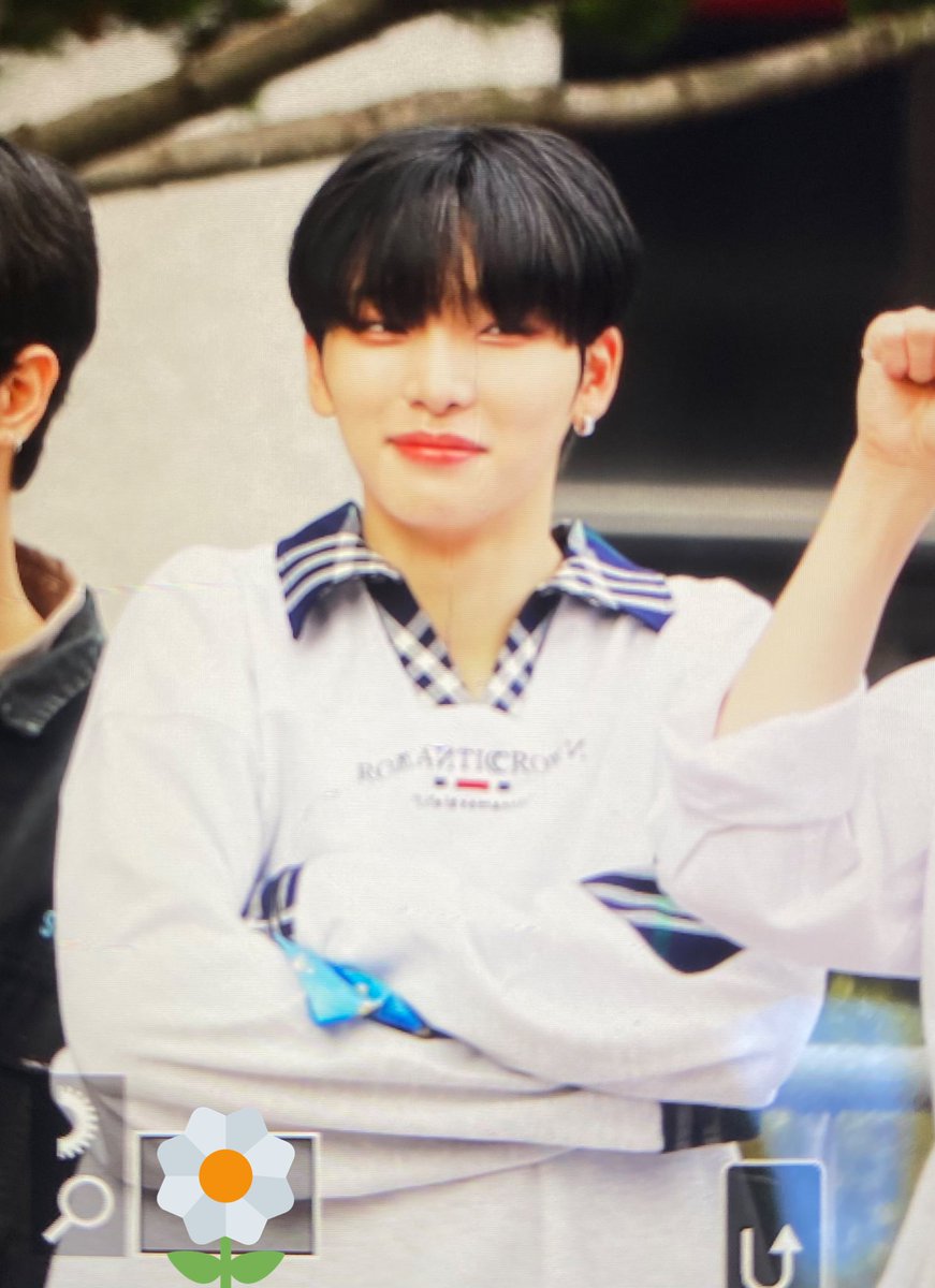 BD96_'s tweet photo. 220916✿뮤뱅 출근 pre
#oneus #원어스 #seoho #서호 #이서호 #ソホ 화이팅 화이팅!! https://t.co/518aLllkDc