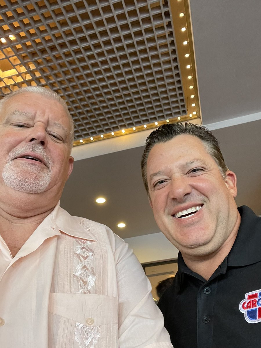 jdcatch's tweet photo. Thanks @TonyStewart for taking the time https://t.co/dwH4AVaHQH
