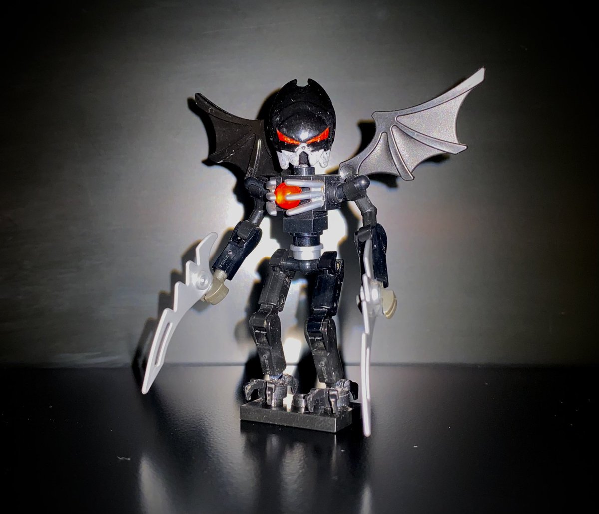 BionicleMicro's tweet photo. This is the minifigure I liked the most to do, one of the ones that started this project.

Makuta Chirox

#microbionicle #minibionicle #bionicle #bioniclemoc #bioniclelore #bioniclecommunity #chirox #makuta #chilenui #lego #brickonicle #bionicleminifigures https://t.co/fgdkf86rzZ