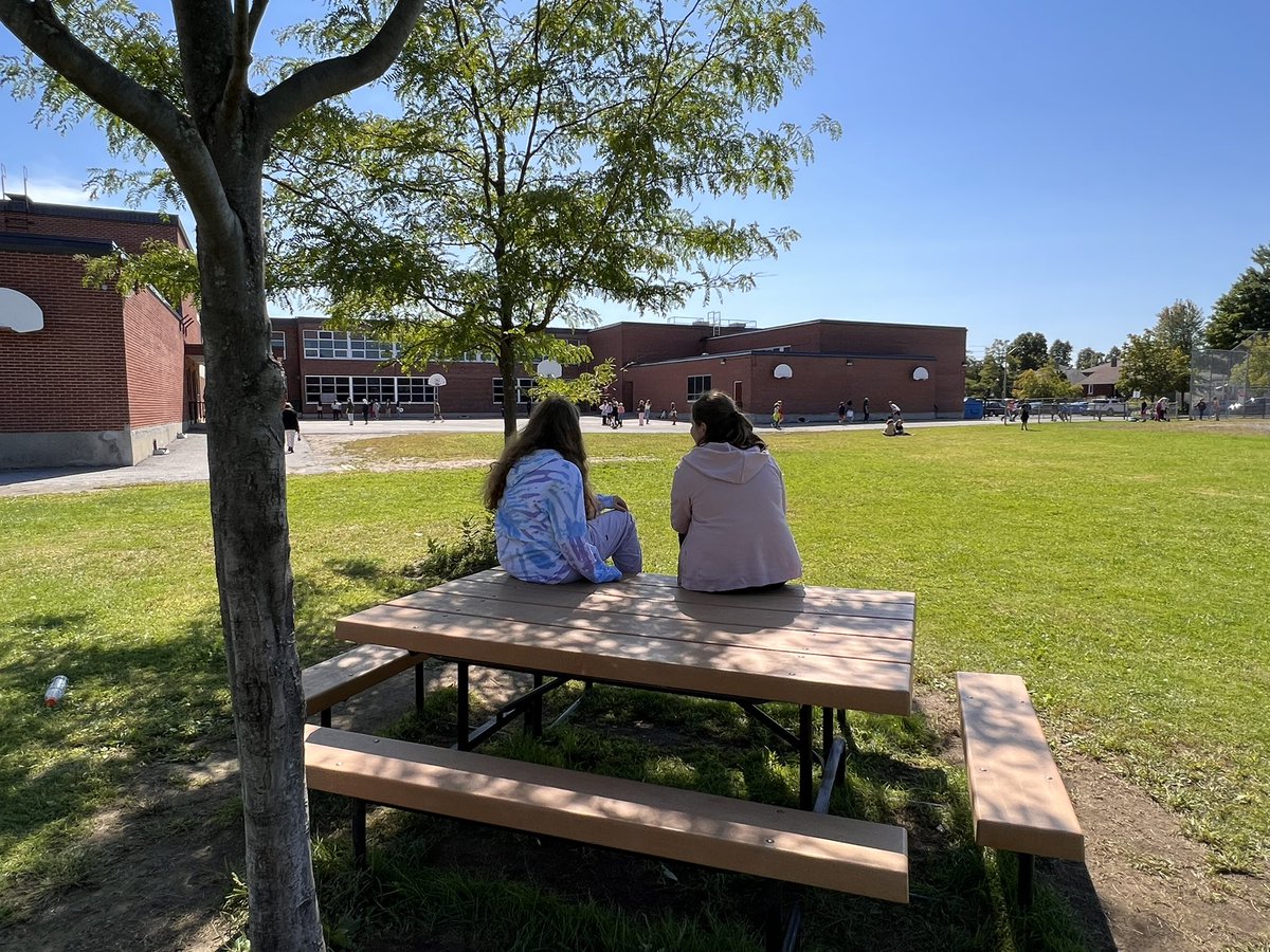 VMocdsb's tweet photo. It was a gorgeous day today! Some of our intermediate students enjoyed chats, laughs, and lounging in the sunshine, while others played basketball, soccer, and football during recess. We are loving building community and new friendships!
#recess
#friendshipandfun
@OCDSB https://t.co/fXKA21nMwp