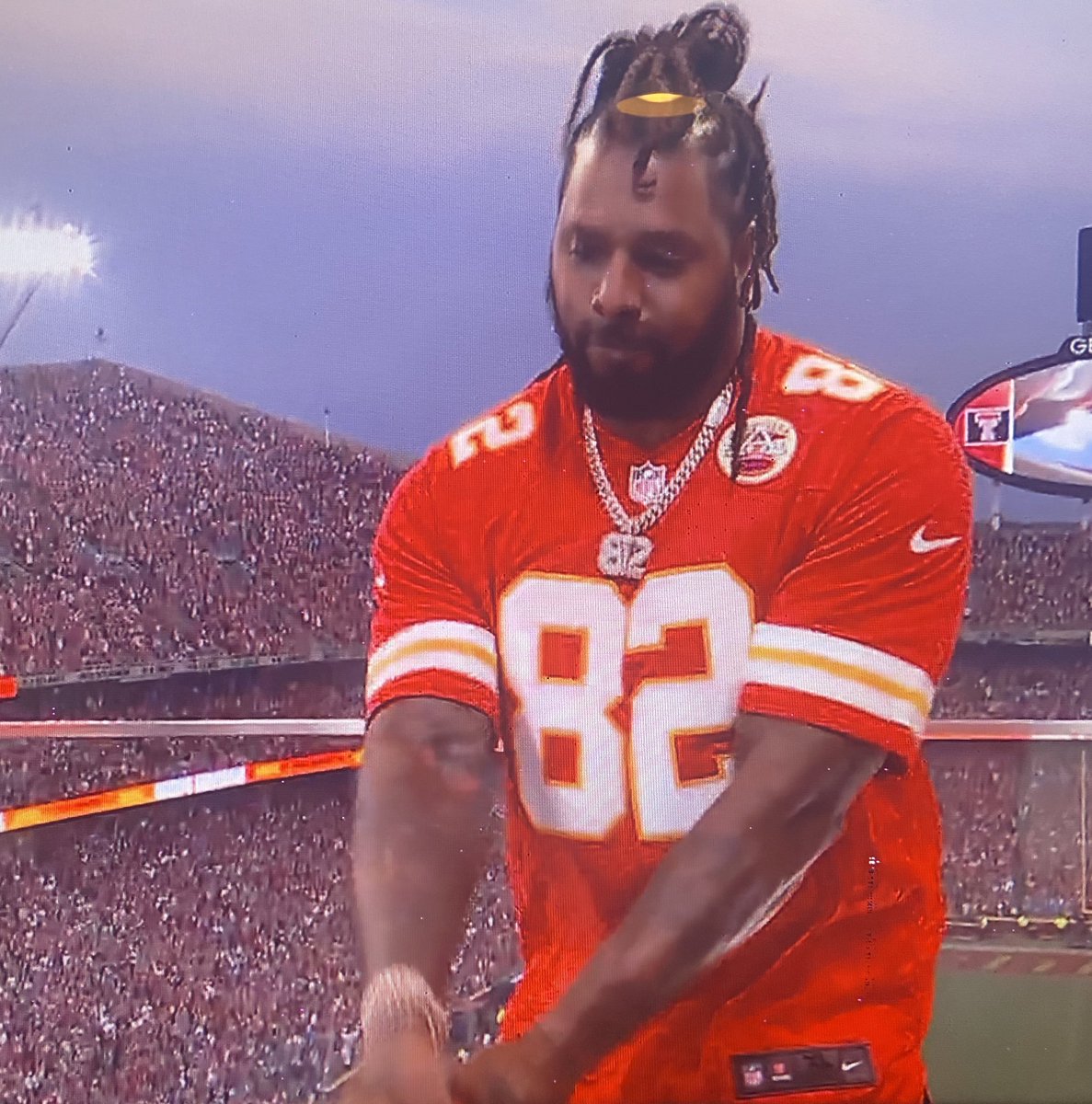 REFLOG18's tweet photo. Dwayne Bowe still holds the Browns record for most miles pedaled on the stationary bike. https://t.co/sCXqtqnwRQ