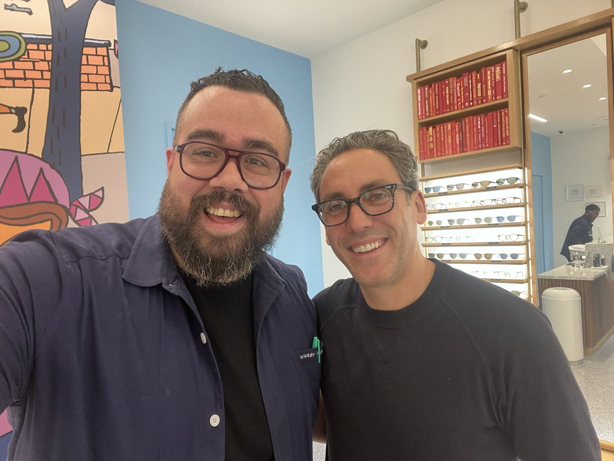 michaelmullan81's tweet photo. Great visit from The One and Only Neil Blumenthal!
One of the most down to earth people I’ve met!!!
@NeilBlumenthal #shorthillswarbyparker #warbyparker @WarbyParker https://t.co/jIgDZYDj2R