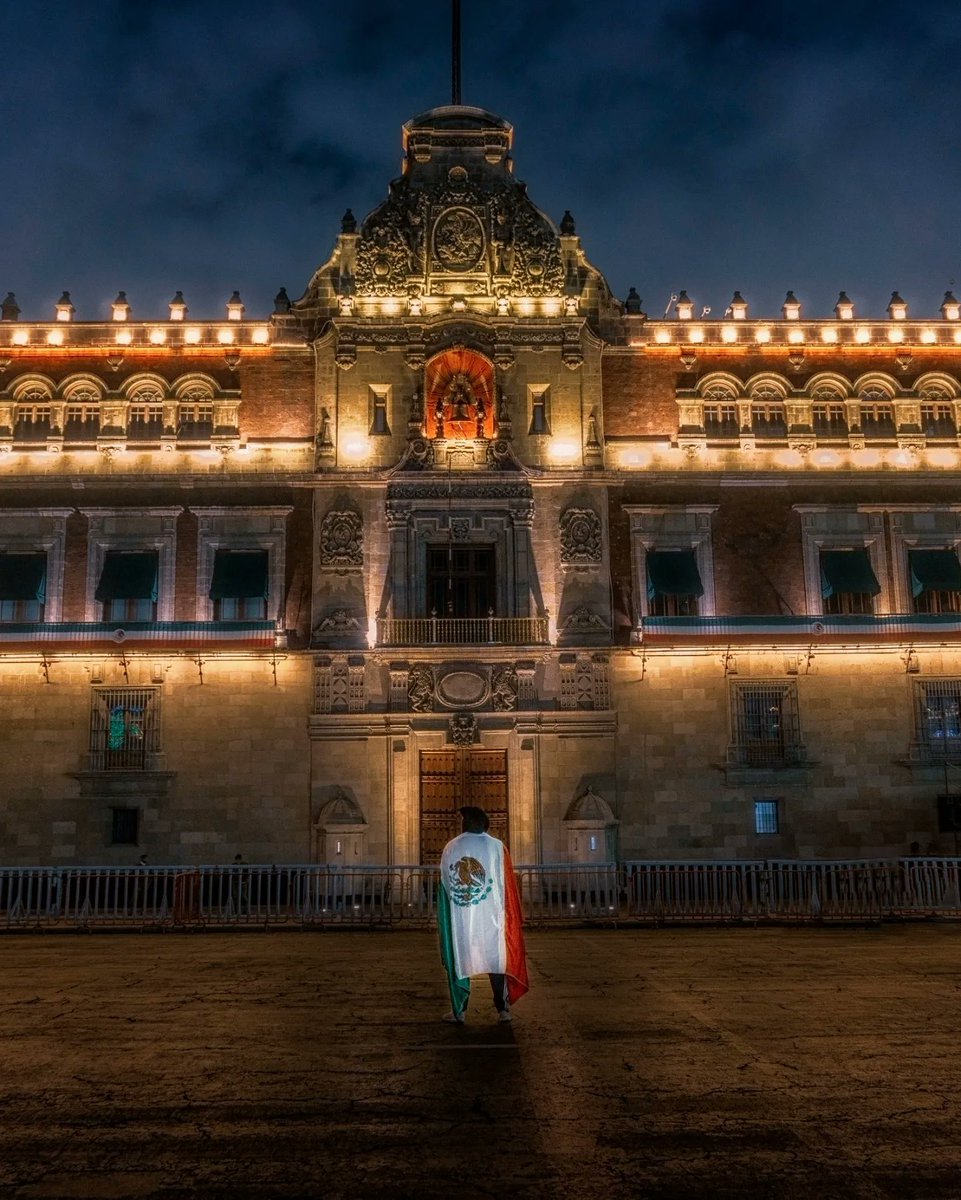 ArqMas2's tweet photo. Cuántos mexicanos se sienten así?

#15DeSeptiembre #VivaMexico #CDM2022 https://t.co/YYMPqQ0Of8