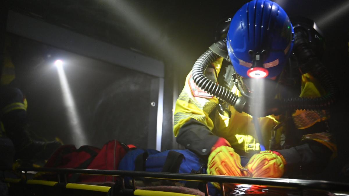 Competition Day 3 of 3 complete.  For the competing teams, job complete and time to finally relax.  The results are now being reviewed by the judges and officials for the presentation of awards Friday evening.  

#IMRC2022 #IMRB #MineRescue #RatownictwaGorniczego