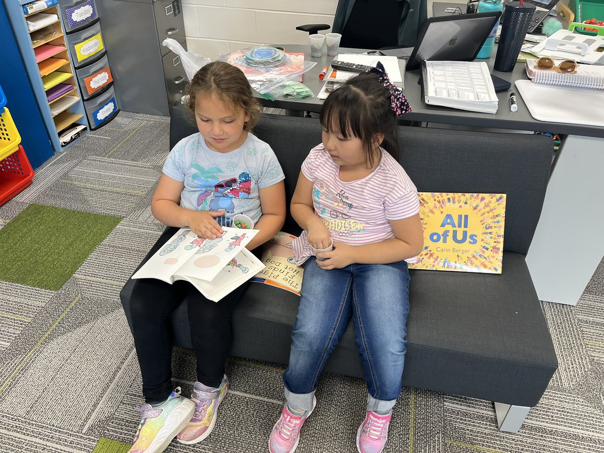 WesCucchDCE's tweet photo. We celebrated International Dot Day by listening to The Dot, making dot trees and eating a dot snack! #EverestPride https://t.co/6T2a7z6Zbo