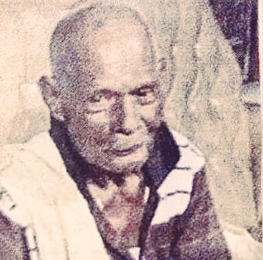 kotaserui's tweet photo. Selamat jalan ke alam keabadian Tete Mandosir (pencipta lagu APUSE),karyamu akan terkenang abadi seperti saat ini Tete Mandosir berada ☹ #apuse https://t.co/9bFV6KyW4t