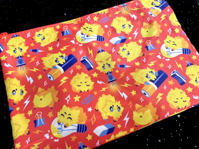  COSMETIC BAG GIVEAWAY New items in my sh0p means it's time to show them off and what better way to do so than by giving you guys a chance to win some?[5] lucky winners will get to choose any [1] bag they want! Like/RT/comment to enter! Deets in the following tweets~  