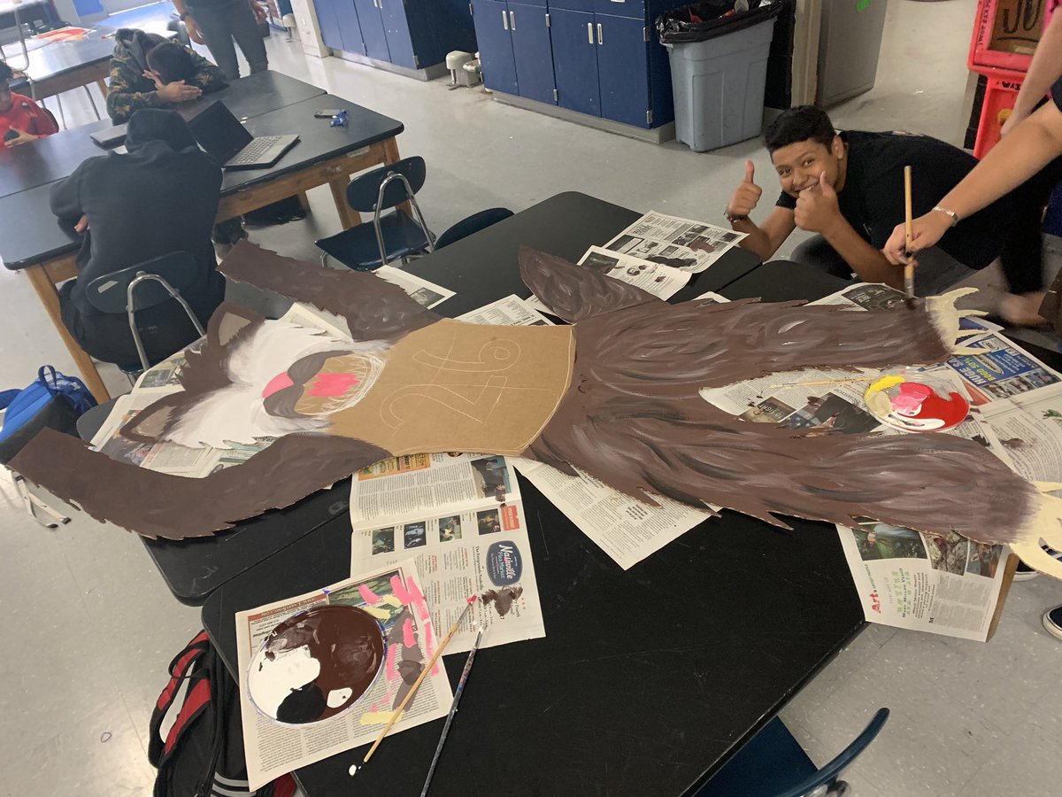 Hard working Freshmen are gonna slay the hallway decoration contest for #HoCo #spidermanhomecoming #Classof2026 <a href="/LHSintheNews/">LaVergne High School</a>