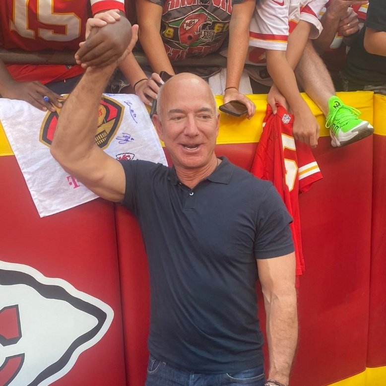 standrewsne's tweet photo. Will someone please call this man about the lag, the buffering and the audio? 😤😤😤 #ChiefsvsChargers #TNFonPrime https://t.co/O3may1BQdH
