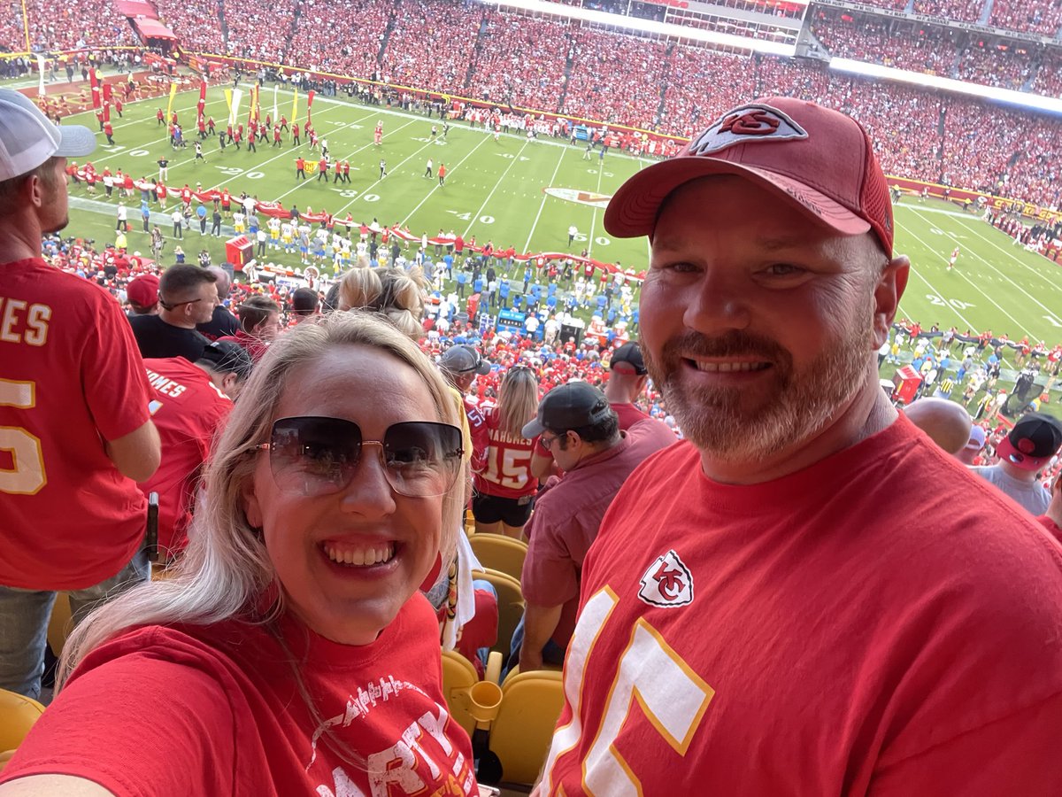 jessyandaaron's tweet photo. #ChiefsKingdom #Mahomes #GoChiefs https://t.co/J5DzovYZgn