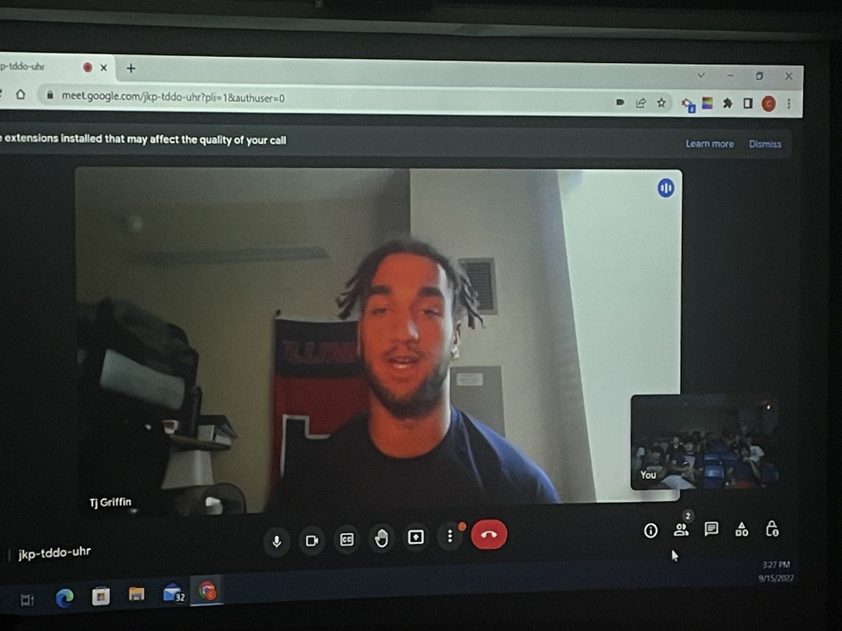 Big S/O to <a href="/Timothy01338927/">Timothy “TJ” Griffin Jr.</a> for chatting with the boys before practice today. To say they were charged up would be an understatement. 

#BUILDIT